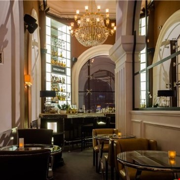 Mercedes Bar