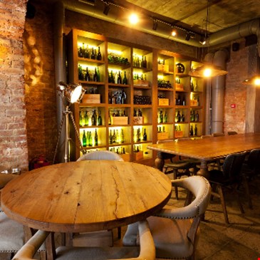 19 Bar & Atmosphere