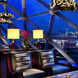 O2 LOUNGE