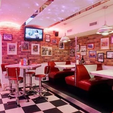 STARLITE DINER НА СТРАСТНОМ