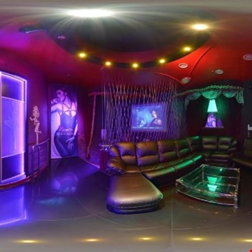 ZAVIST STRIP BAR