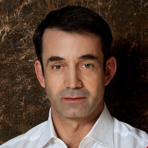 Дмитрий Певцов