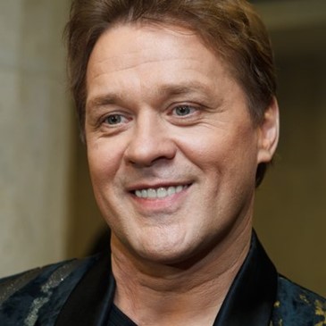 Сергей Любавин